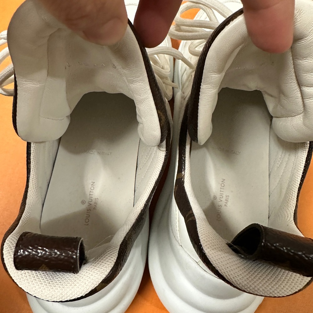 Louis Vuitton Kids White Sneakers with Brown Monogram Trim and Red Heart Accent - Picture 7 of 7